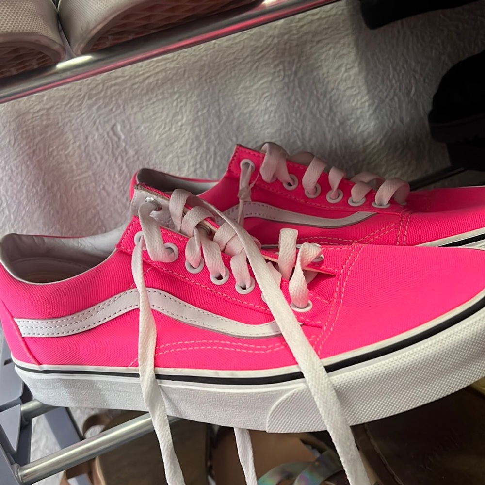 Women’s neon pink vans size 10